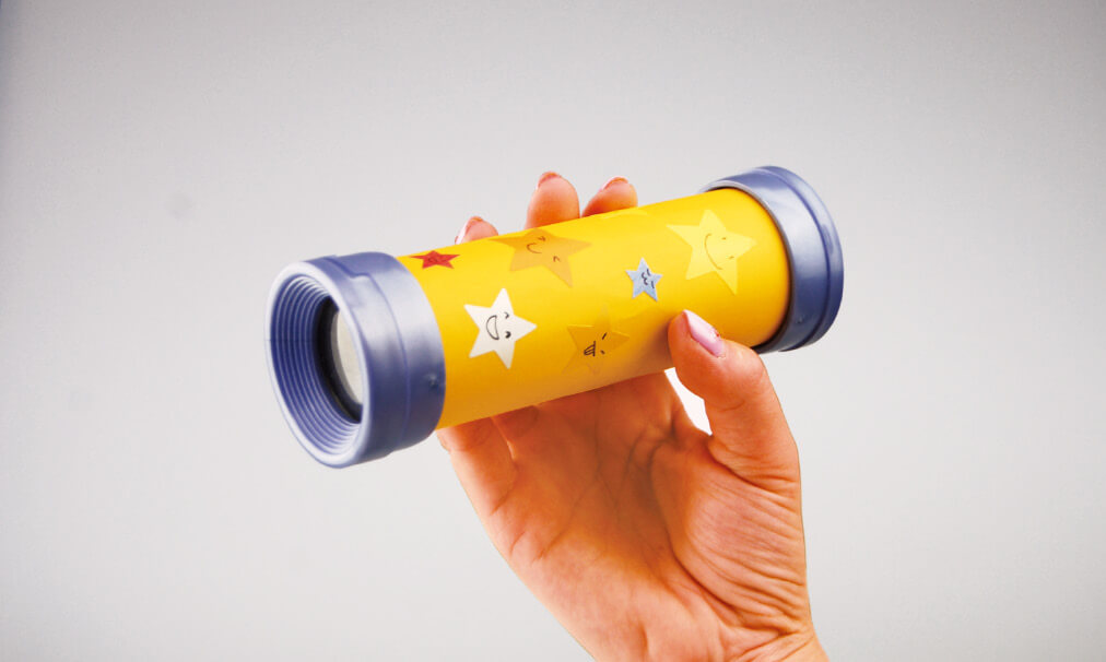 商品パッケージのデザイン事例、手作り望遠鏡キット