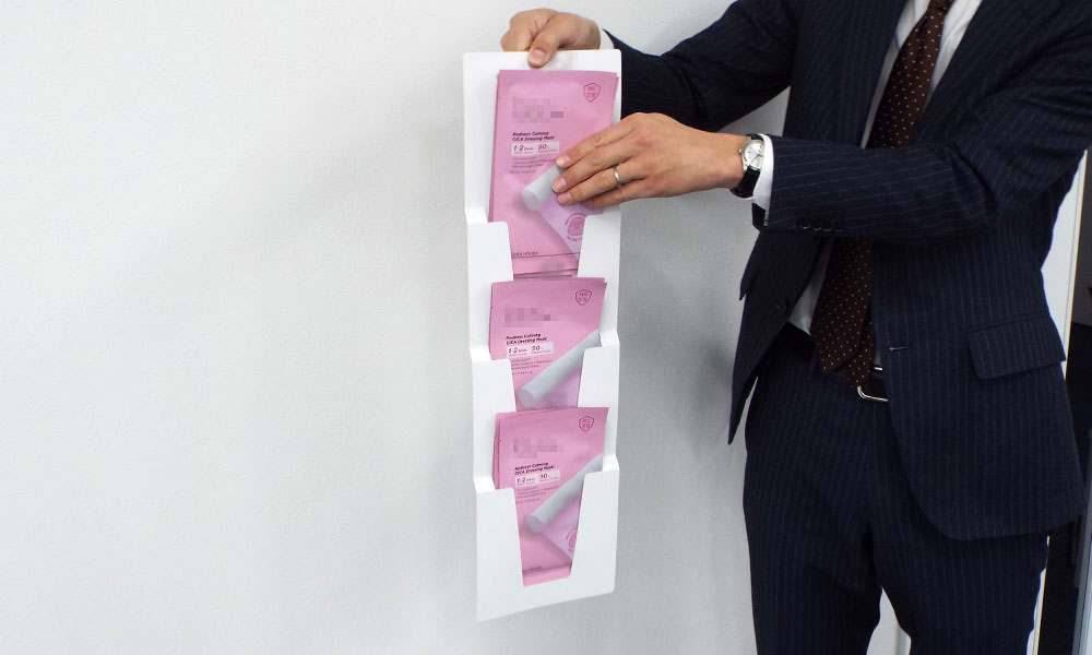 ポケット吊り下げ什器01